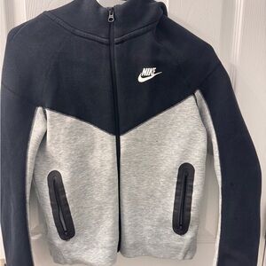 Nike Tech